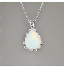 Colgante de collar de plata rodiada con gota de agua de ópalo