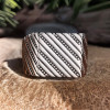 Bague argent ouvert chevaliere homme carrée