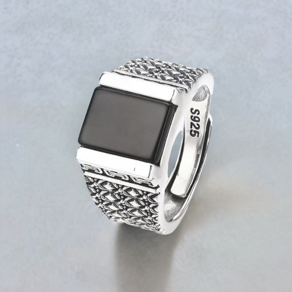Bague argent ouvert chevaliere homme onyx carrée noire