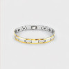 Pulsera magnética de tungsteno para hombre con borde chapado en oro.