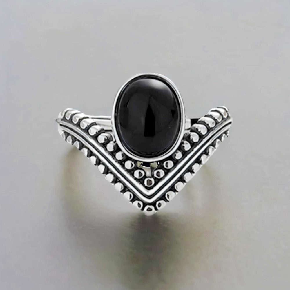 Anillo de plata celta de ónix negro