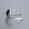 Anillo de plata celta de ónix negro