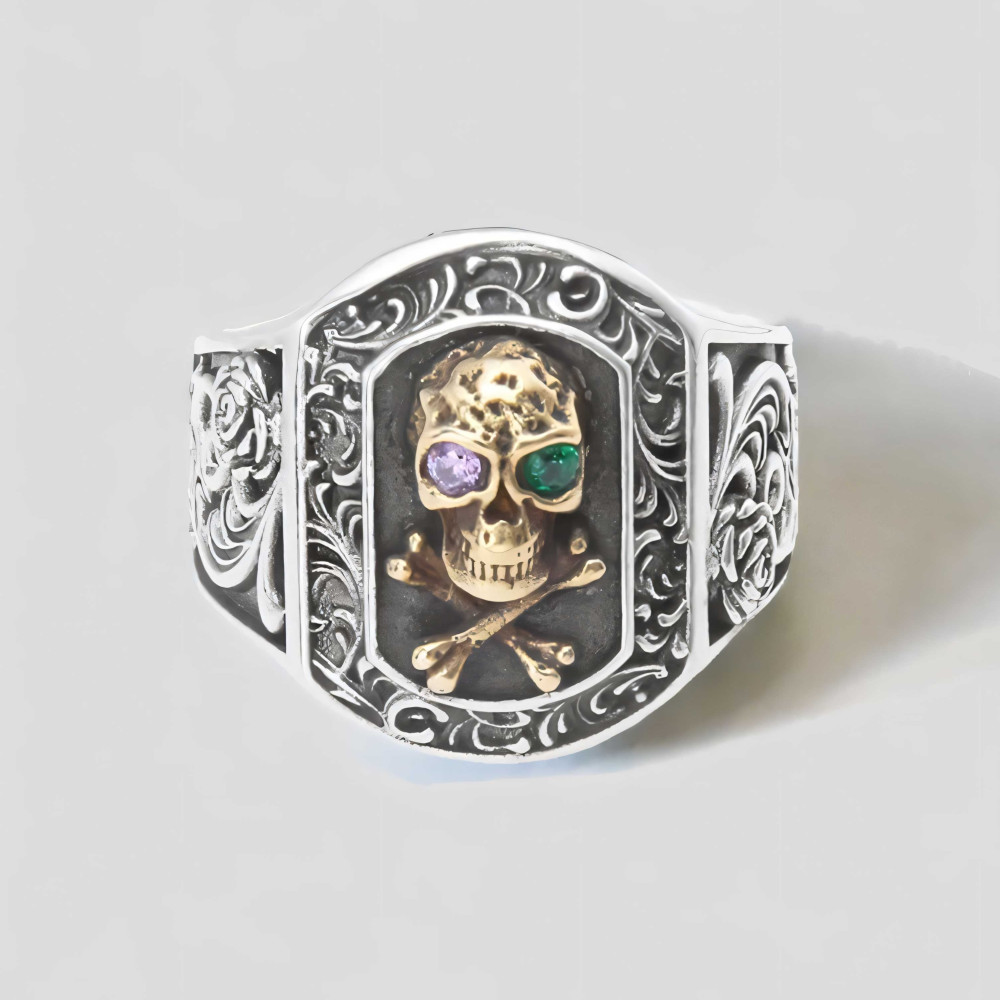 Anello da uomo in argento con teschio aperto da cavaliere