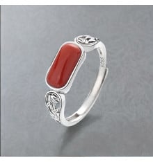 Keltischer Silberring mit rotem Onyx
