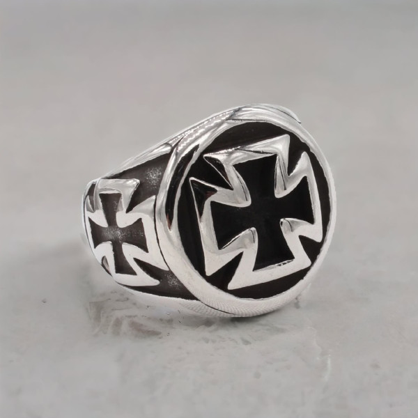 Anillo de caballero con cruz de Malta para hombre en acero