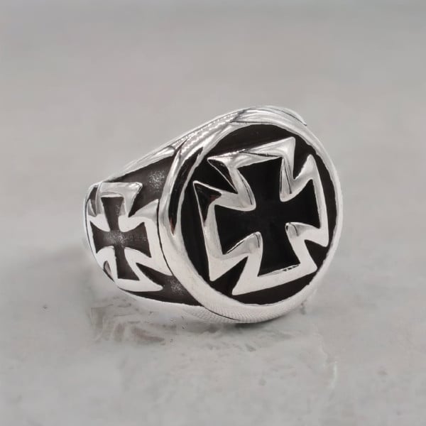 Bague chevaliere homme croix de malte en acier inoxydable