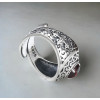 Bague argent ouvert chevaliere homme onyx ovale rouge motif croix