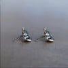 Orecchini a bottone in argento con maschera da demone Hannya
