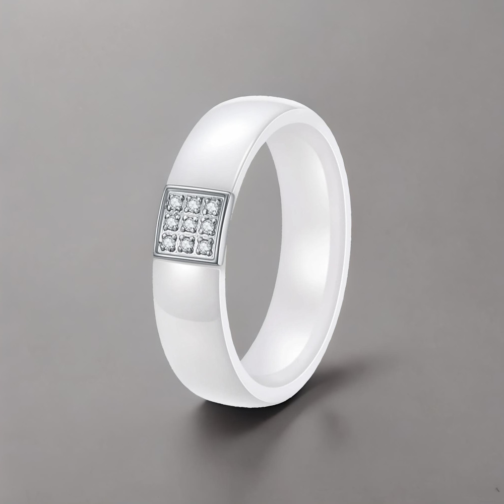 Anello in ceramica con cupola in zirconi