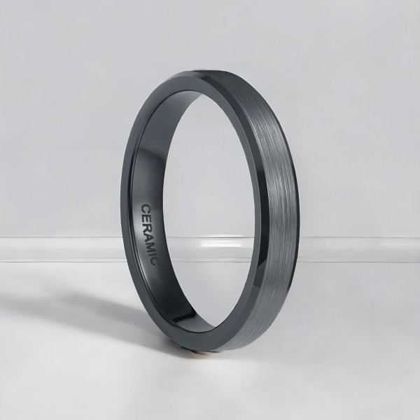 Bague ceramique noire matte brossee anneau personnalisable homme femme