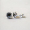 Orecchino a bottone in argento con cristalli