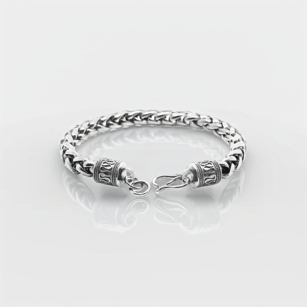 Pulsera de plata para hombre, cadena trenzada, cierre de gancho.