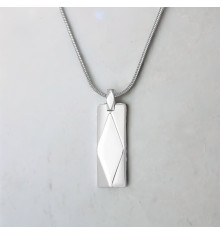 Pendentif barre facettée en acier inoxydable – Gravure personnalisée offerte