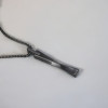 Pendentif barre torsadée tungstène personnalisable