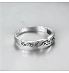 Anello chevron in argento 925 – Motivo celtico inciso per donna