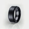 Anillo de hombre personalizado anillo de titanio cinta negra mate pincel para grabar