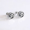 Pendientes de plata con símbolo OM para hombre y mujer.