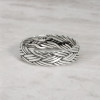 Ring aus 925er Silber mit geflochtenem Netz und oxidierter Oberfläche