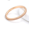 Bague tungstène anneau fin sablé personnalisable