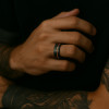 Bague Alliance Tungstène Brossée Martelée Personnalisable