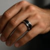 Bague homme tungstene anneau noir fibre de carbone personnaliser