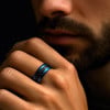 Bague homme anneau tungstene bleu fibre de carbone personnalisable