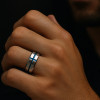 Bague personnalisee tungsten croix rainure bleu
