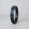 Bague personnalisee alliance tungstene opale bleue