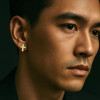 Boucles d'oreilles homme croix acier - paire