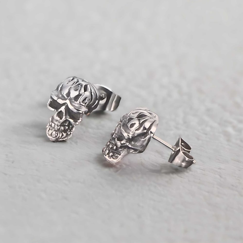 Boucles d'oreilles homme clous acier tete de mort - paire