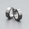 Boucles d'oreilles Homme acier plaque bleu zirconium - paire