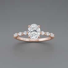 Pavé Solitaire Ring in 925 Sterling Silver – Oval Zircon and Custom Engraving