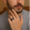 Bague personnalisee homme tungstene dome rainure mat brosse