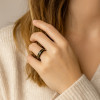 Anello personalizzato con cupola in tungsteno e pannello con scanalatura in tungsteno, 2 tonalità oro piatto