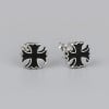 Boucles d'oreilles clous croix de malte argent resine noir