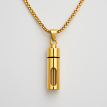 Personalisierte Halskette mit Anhänger für Herren. Stahlbarren-Geheimbox zum individuellen Gravieren