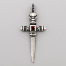 Pendentif homme argent Saint Jacques de epee tete de mort