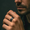 Bague personnalisee tungstene noir rainure brosse