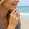 Anillo de mujer personalizado, anillo de cerámica negro facetado