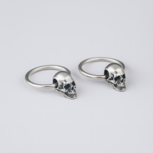Silberne Totenkopf-Creolen für Männer