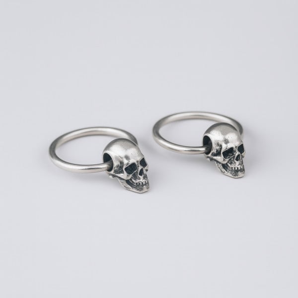 Boucles d'oreilles homme creoles tete de mort argent