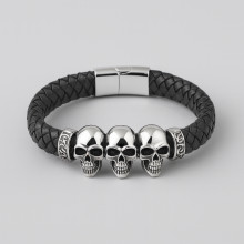 Schwarzes Totenkopfarmband aus Leder