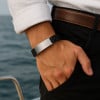 Bracelet personnalise homme caoutchouc noir gravure 2 lignes
