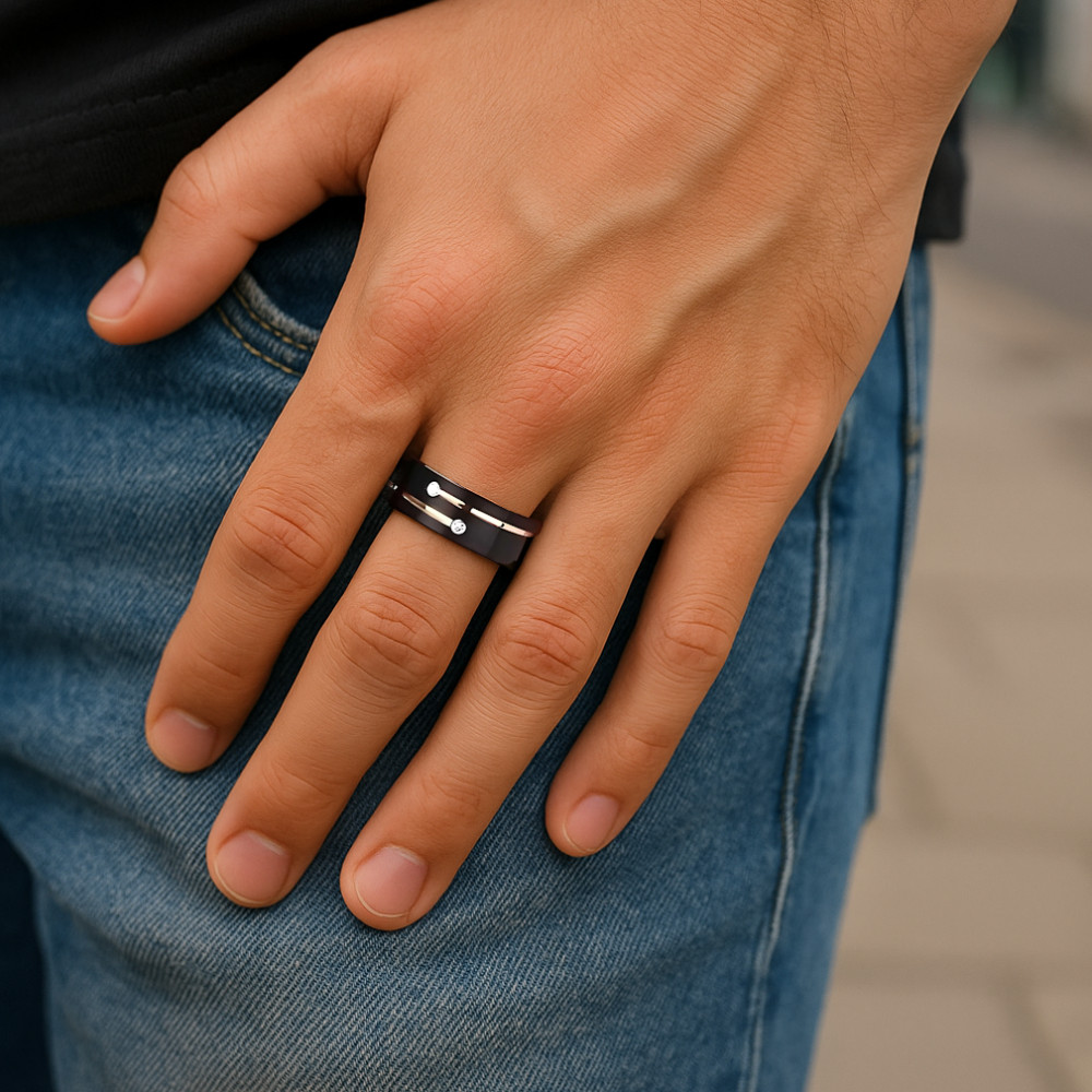 Bague Taille 57 Argent Noir Et Zircon - Occasion, Style Original TBE
