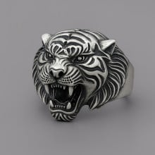 Anello da cavaliere in argento aperto con tigre da uomo