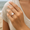 Bague solitaire en argent 925 – Zircon rectangulaire et gravure personnalisée (Dupliqué)
