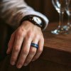 N Bague personnalisee Homme anneau Tungstene sertie fibre de carbone a graver