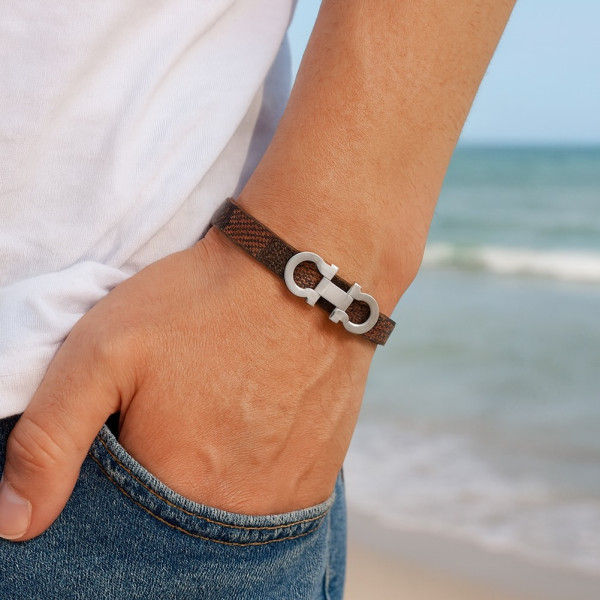 leather-bracelet-with-steel-