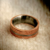 Bague Tungstène Noir Brossé martelé intérieur Bois chêne (Dupliqué)