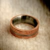 Bague Tungstène Noir Brossé martelé intérieur Bois chêne (Dupliqué)